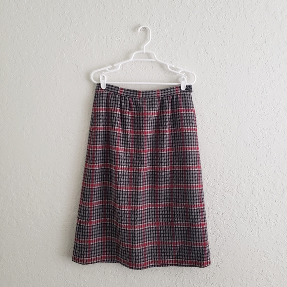 Pendleton Dresses & Skirts - Vintage Pendleton Black And Red Plaid Virgin Wool Pencil Skirt
